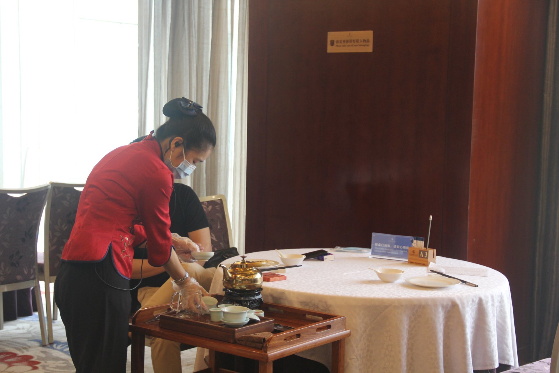 防城(chéng)港港宸國(guó)際大(dà)酒店(diàn)中餐廳恢複堂食服務